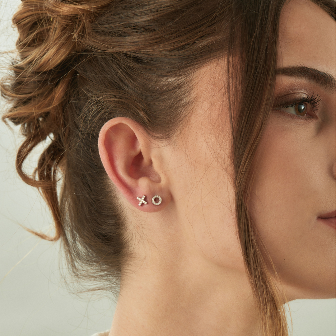 PENDIENTES ASIMÉTRICOS PLATA XOXO